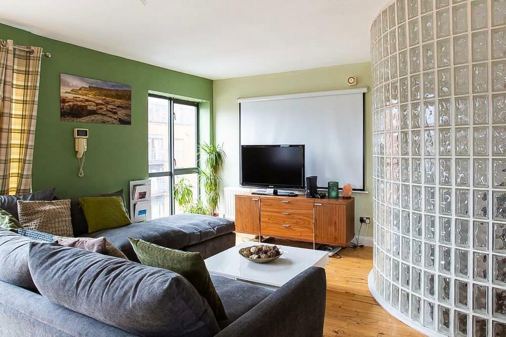 Spacious Belfast City Centre Duplex Apartment Exterior photo