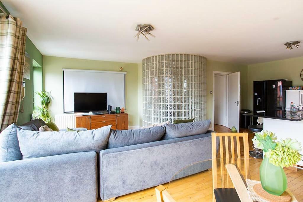 Spacious Belfast City Centre Duplex Apartment Exterior photo