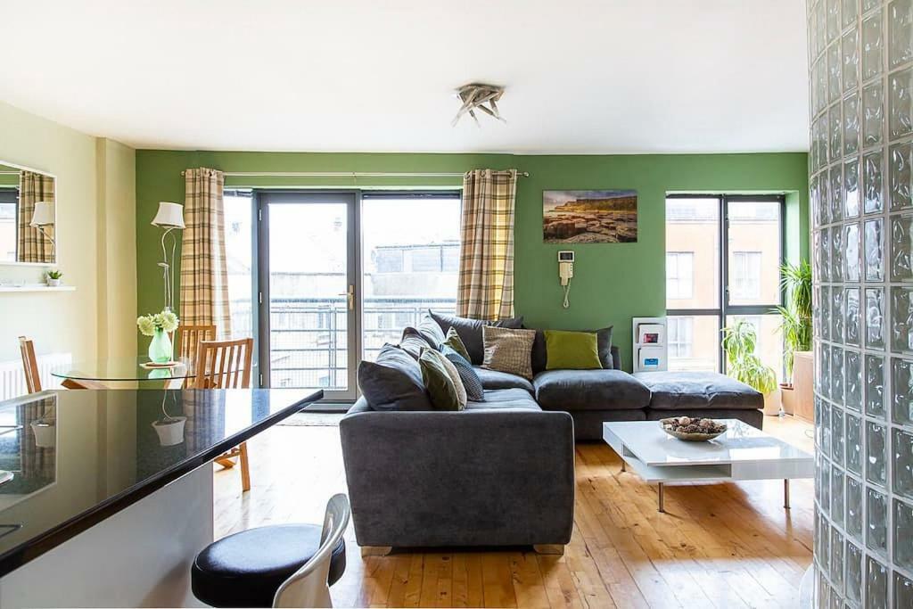 Spacious Belfast City Centre Duplex Apartment Exterior photo