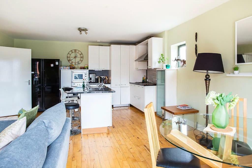 Spacious Belfast City Centre Duplex Apartment Exterior photo