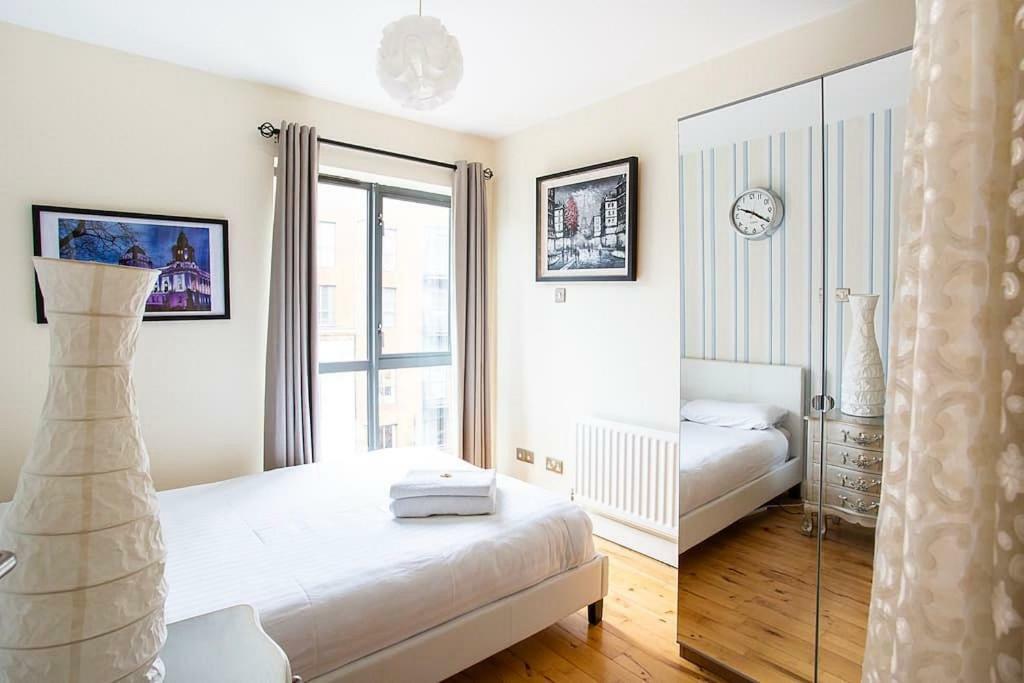Spacious Belfast City Centre Duplex Apartment Exterior photo