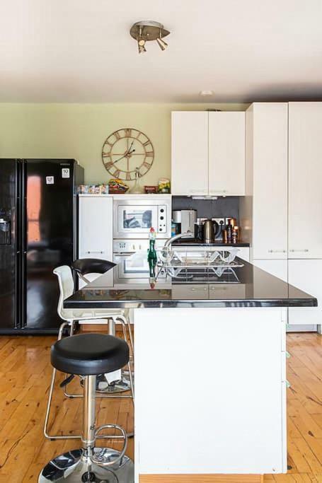 Spacious Belfast City Centre Duplex Apartment Exterior photo