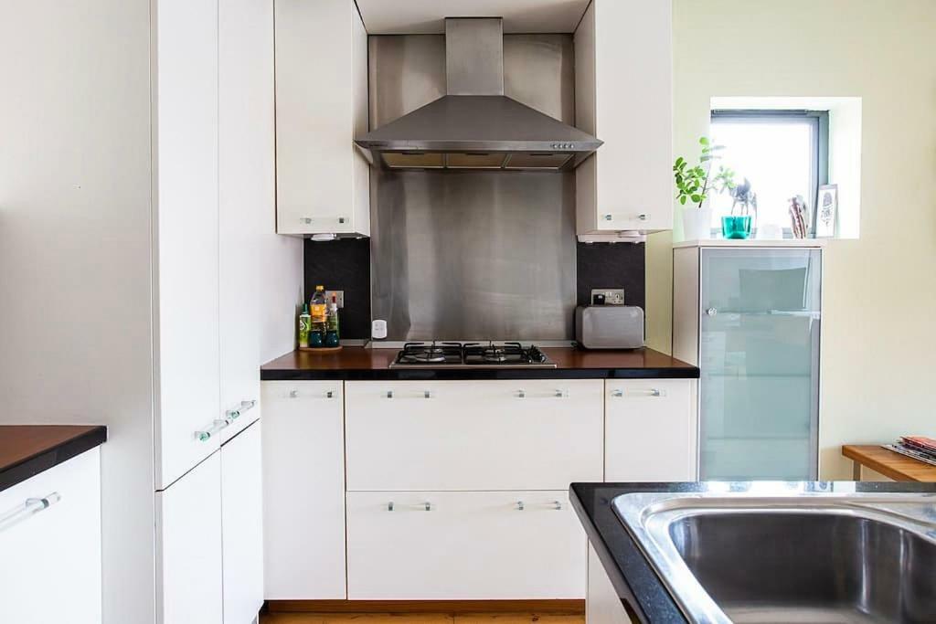 Spacious Belfast City Centre Duplex Apartment Exterior photo