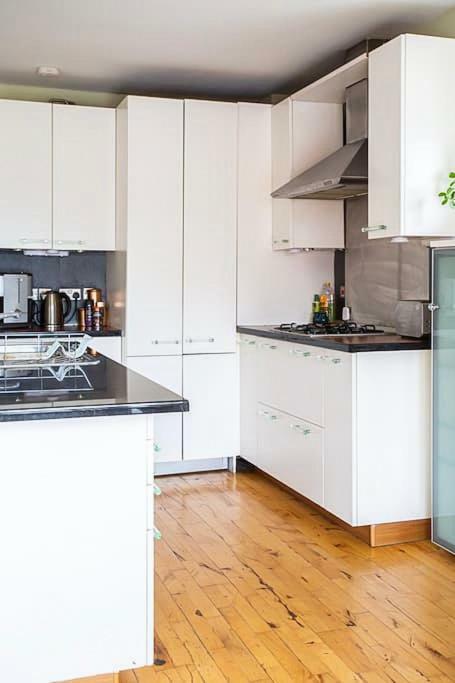 Spacious Belfast City Centre Duplex Apartment Exterior photo