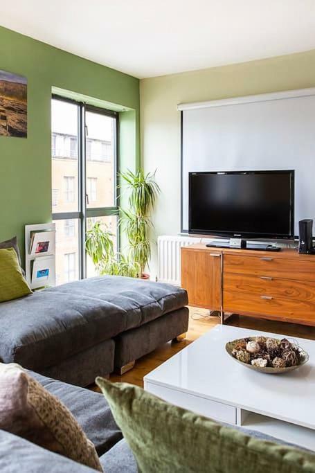 Spacious Belfast City Centre Duplex Apartment Exterior photo